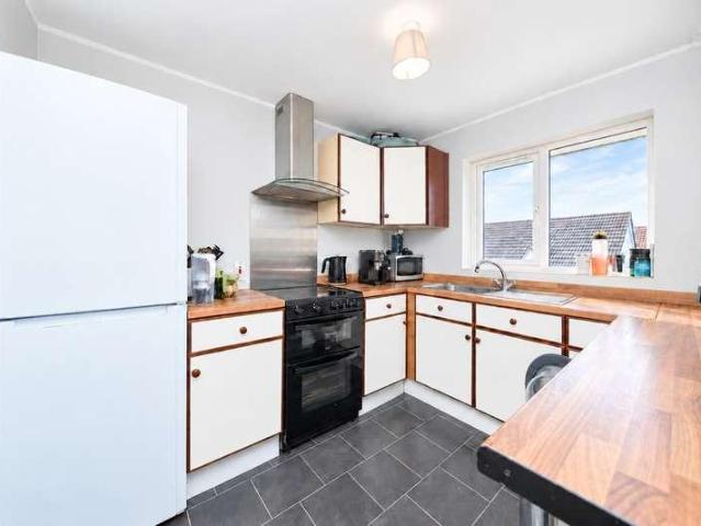 Flat for sale in Cippenham, Slough