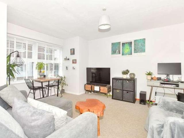 Flat for sale in New Town, Horsham