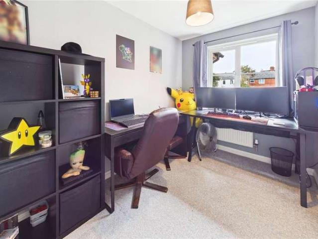 Flat for sale in Enborne, West Berkshire