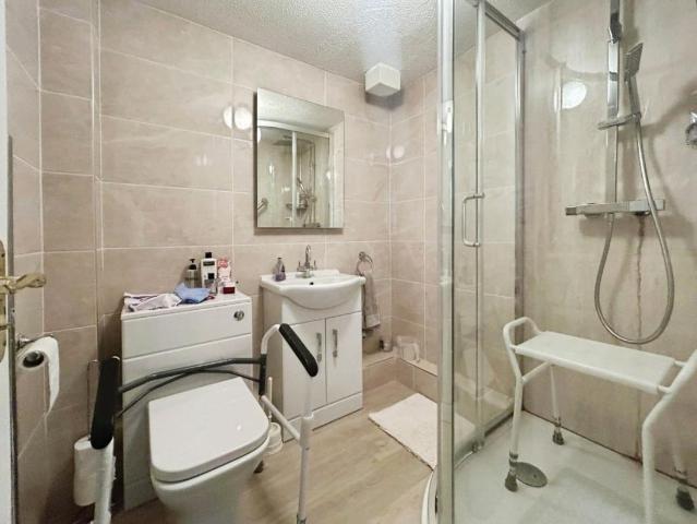 Flat for sale in Low Harrogate, Harrogate