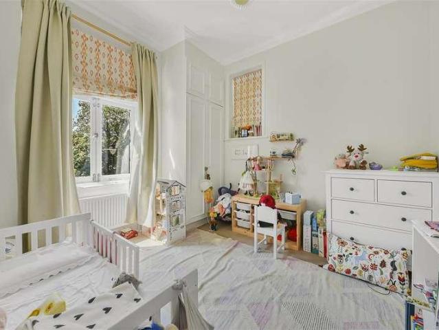 Flat for sale in South Hampstead, Greater London