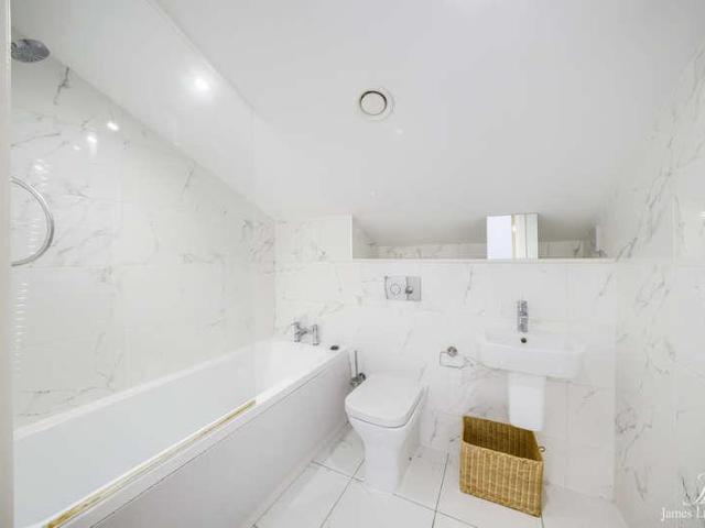 Flat for sale in Calthorpe Fields, West Midlands
