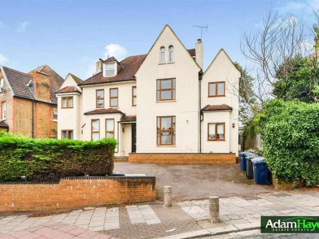 Flat for sale in London Borough of Barnet, Greater London
