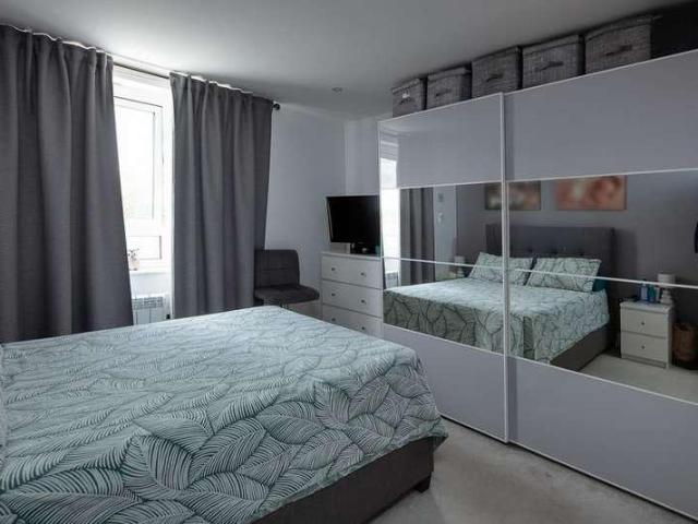 Flat for sale in Batchworth, Hertfordshire