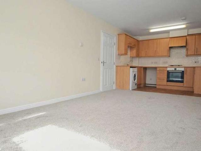 Flat for sale in Salisbury, Wiltshire
