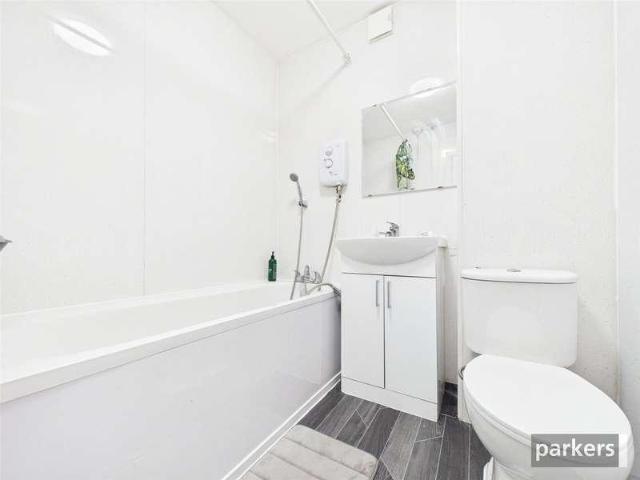 Flat for sale in Katesgrove, Reading