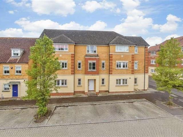 Flat for sale in Repton Park North, Bridgefield