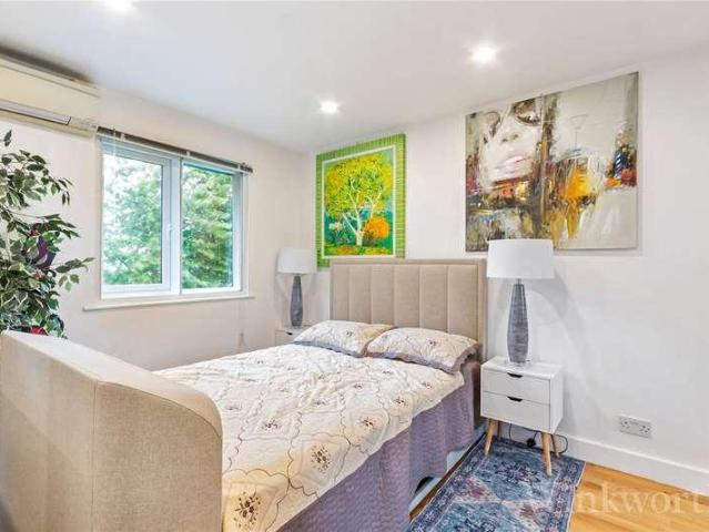 Flat for sale in London Borough of Lewisham, Greater London