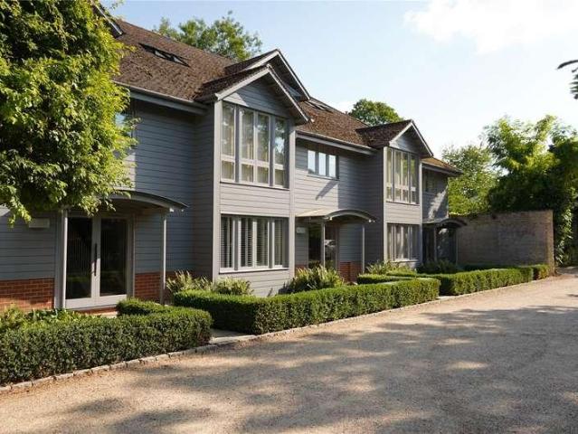 Flat for sale in Chedburgh, Suffolk