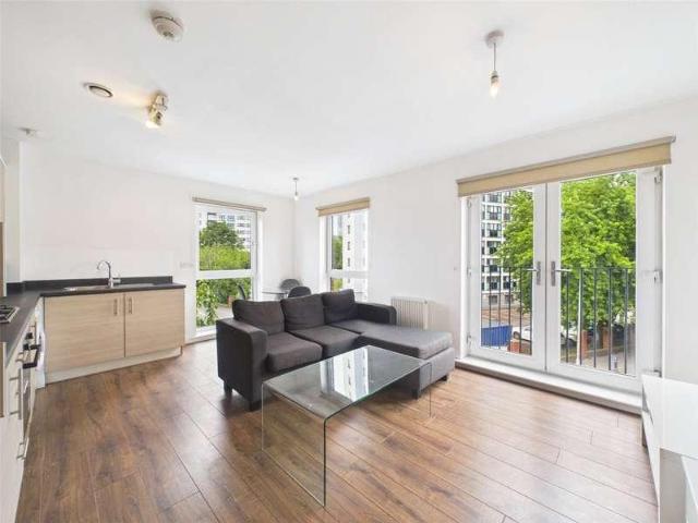 Flat for sale in Blackfriars, Salford