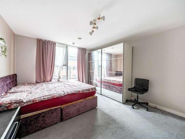 Flat for sale in Rodbourne, Swindon