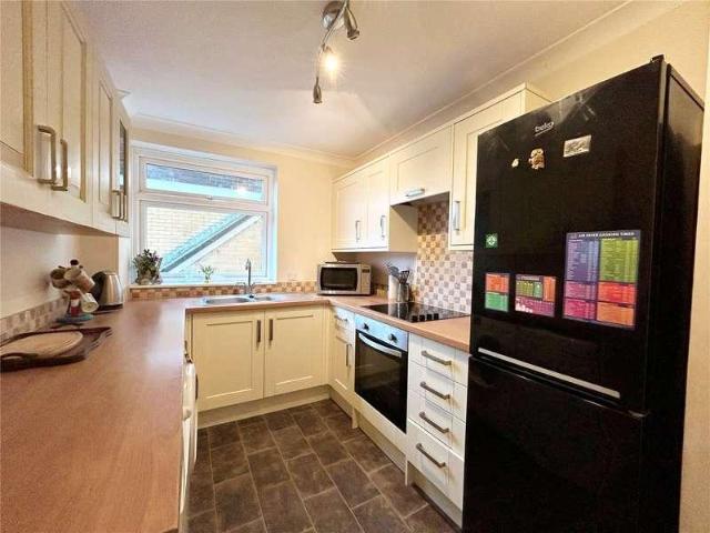 Flat for sale in Highcliffe