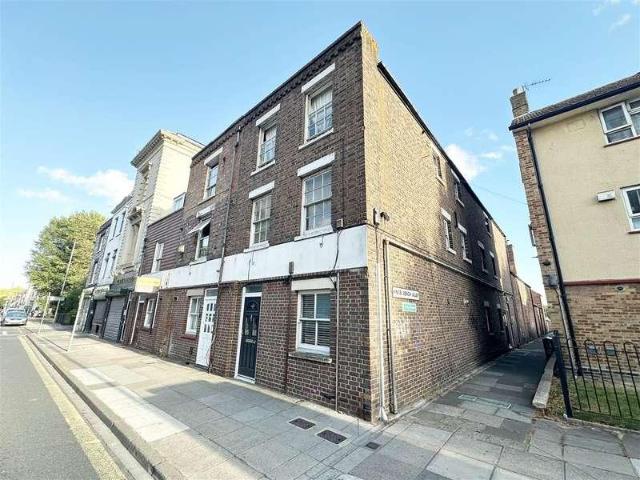 Flat for sale in Portsea, City Of Portsmouth