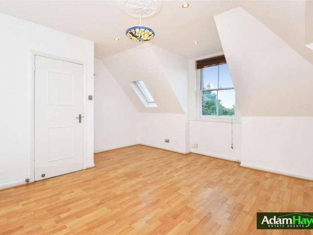 Flat for sale in London Borough of Haringey, Greater London