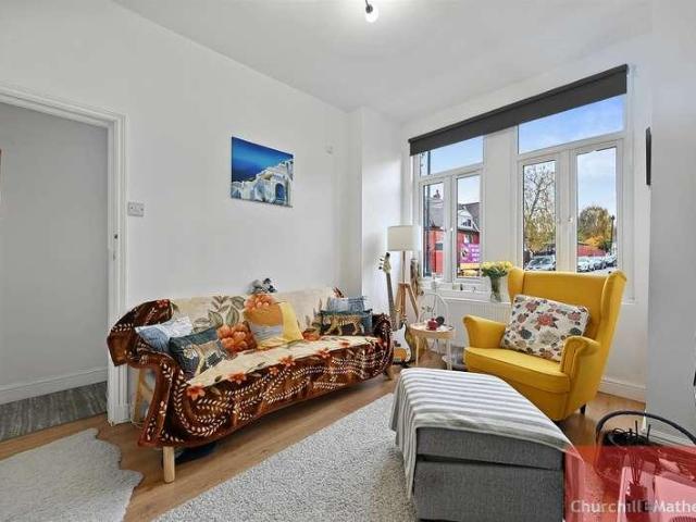 Flat for sale in Harlesden, Greater London