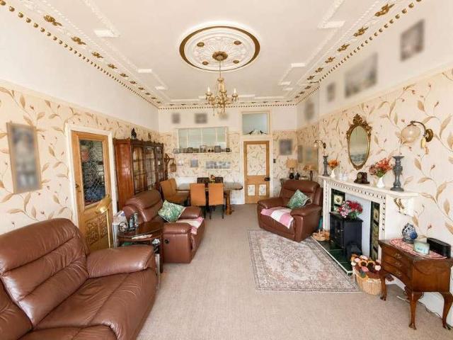 Flat for sale in Weston-super-mare, North Somerset