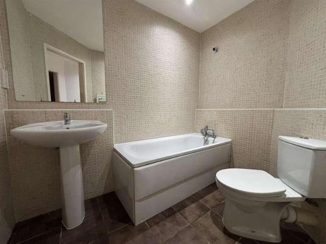 Flat for sale in Georgia, Greater Manchester