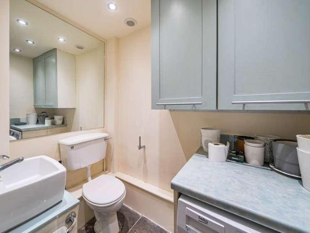 Flat for sale in Chalford Hill, Stroud