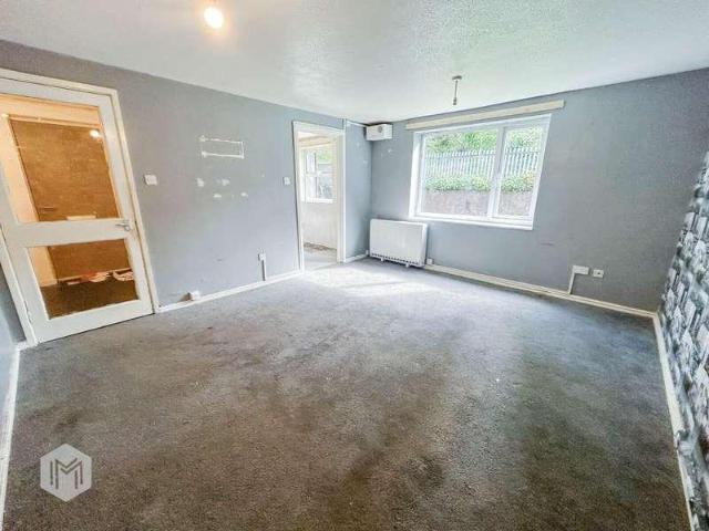 Flat for sale in Chapel Field, Bury