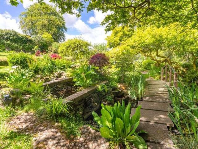 Flat for sale in Upper Bangor, Bangor
