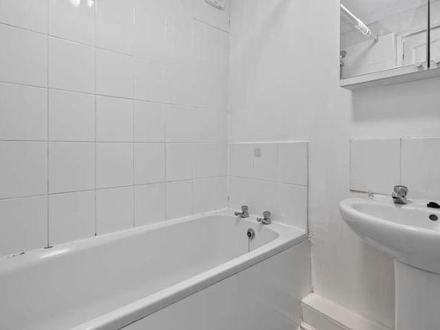 Flat for sale in Waterthorpe, South Yorkshire