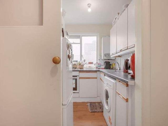 Flat for sale in London, Isle Of Man