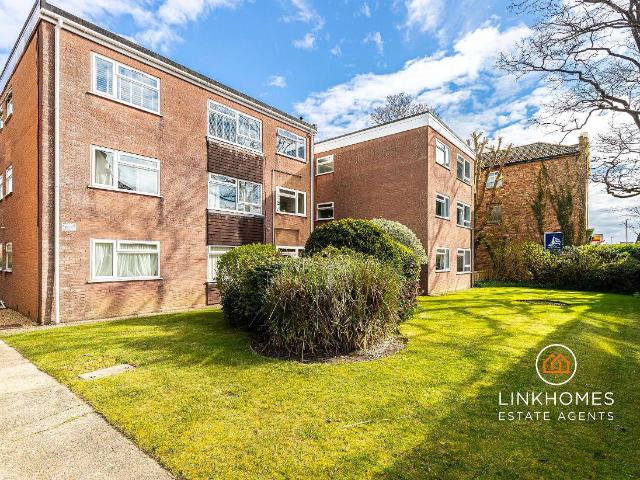 Flat for sale in Upper Parkstone, Poole