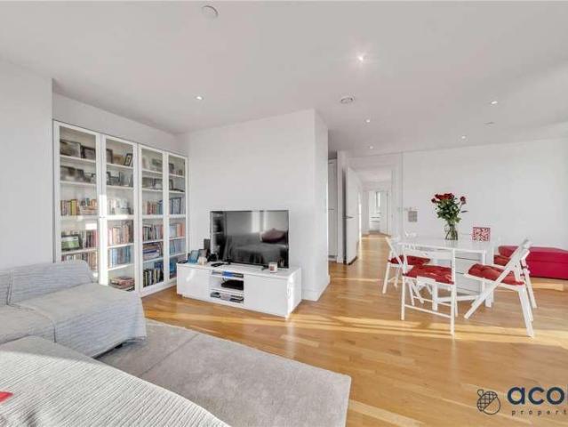 Flat for sale in Colindale, Greater London