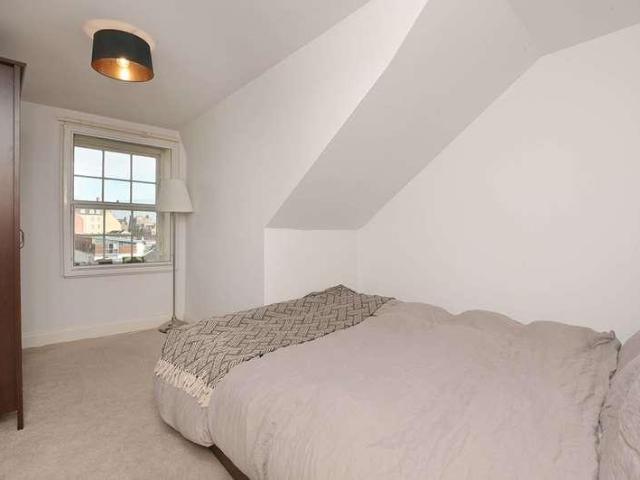 Flat for sale in Old Town, Scotland
