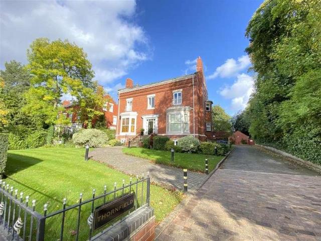 Flat for sale in Alderley Edge