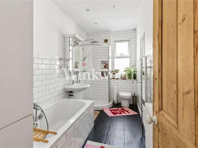 Flat for sale in Noel Park, Harringay
