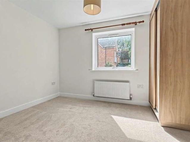 Flat for sale in Helford, Hampshire