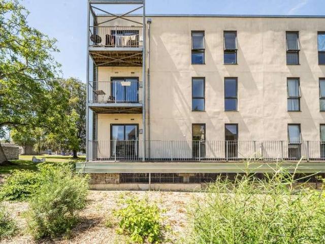 Flat for sale in Street, Somerset
