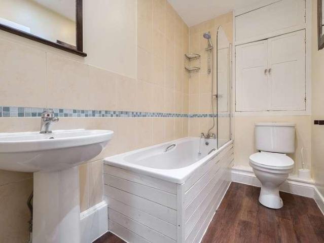 Flat for sale in Lambridge, Dulcote