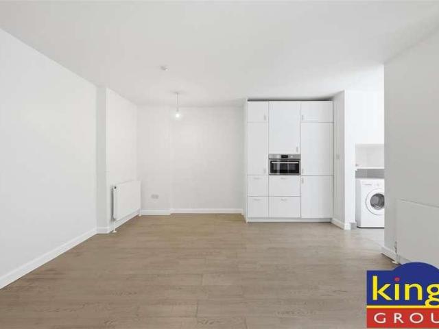 Flat for sale in Lower Edmonton, Edmonton