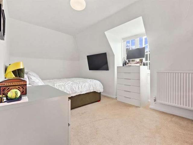 Flat for sale in London Borough of Tower Hamlets, Greater London