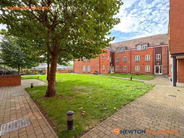Flat for sale in Alverton, East Midlands