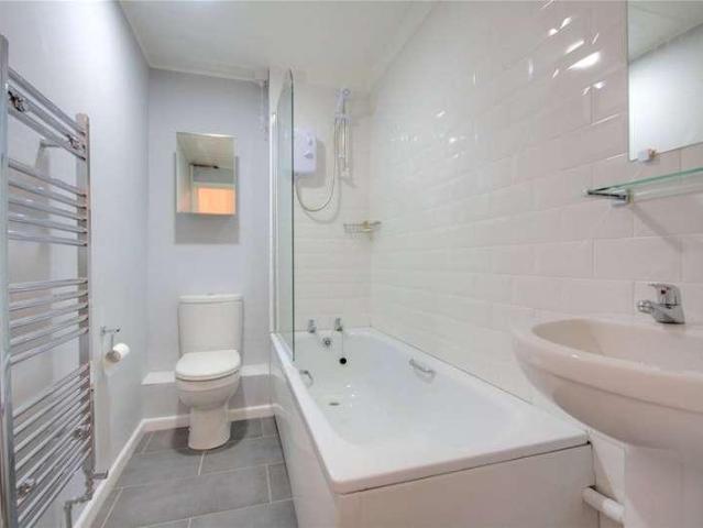Flat for sale in Newtown, Reading