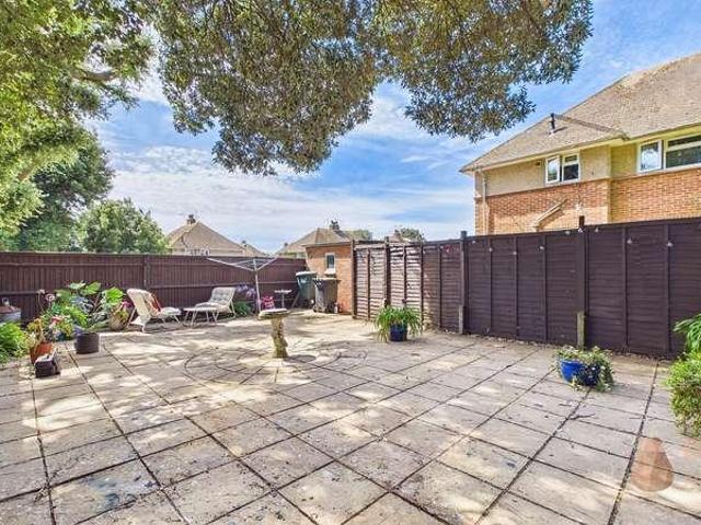 Flat for sale in Worthing, West Sussex