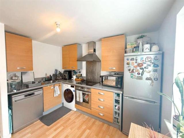 Flat for sale in Heatherton, East Midlands