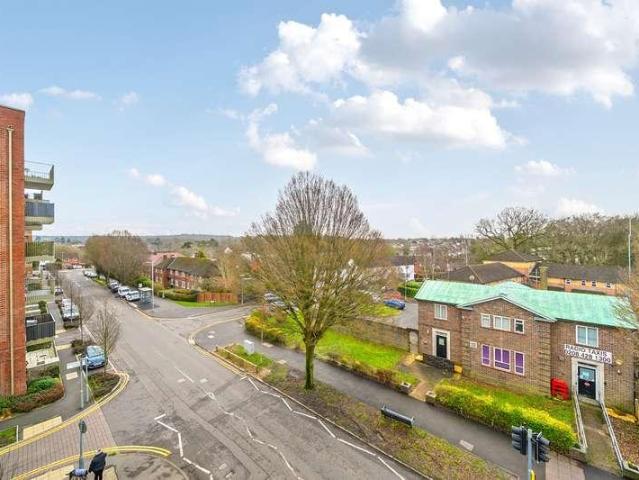 Flat for sale in Watford Rural, Batchworth