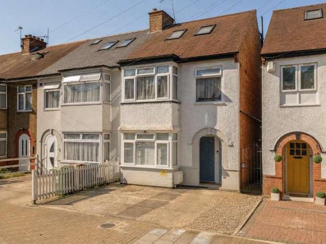 Flat for sale in South Harrow, Greater London
