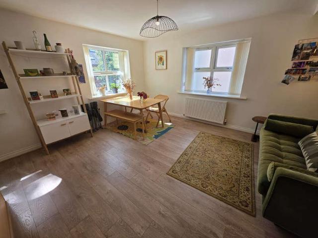 Flat for sale in Georgia, Greater Manchester