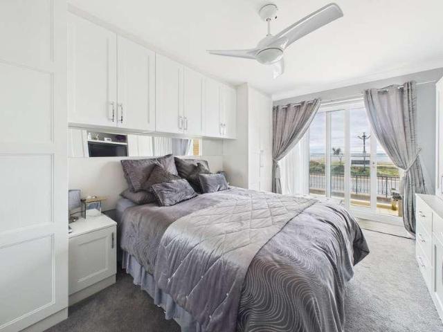 Flat for sale in West Worthing, Worthing