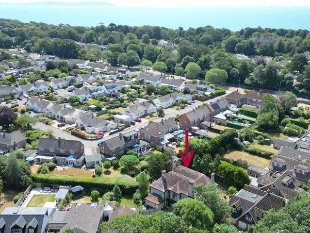 Flat for sale in Highcliffe