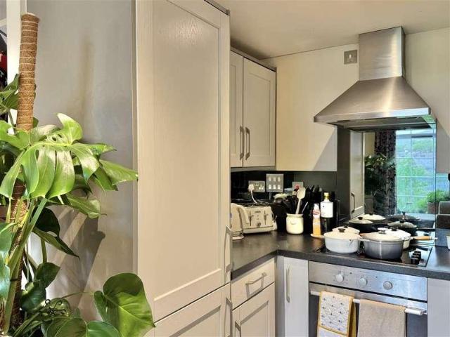 Flat for sale in Whitfield, Charlesworth