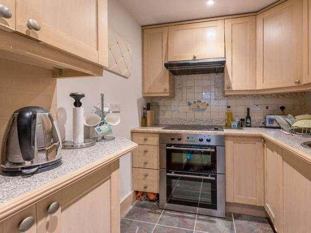 Flat for sale in Brompton, Greater London