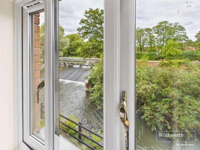 Flat for sale in Newbury Wharf, Newbury