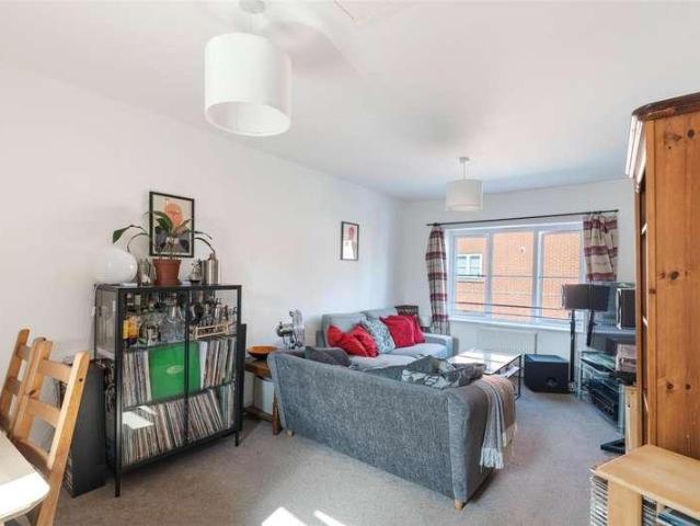 Flat for sale in St Johns, Wimborne