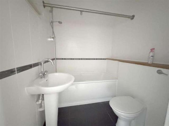 Flat for sale in Penwartha Coombe, Cornwall